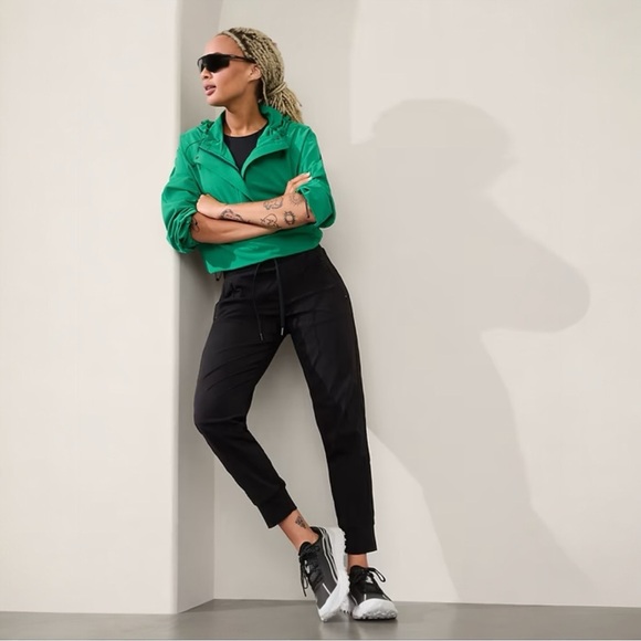 Athleta TREKKIE NORTH JOGGER - Tréningruha alsók - black/fekete